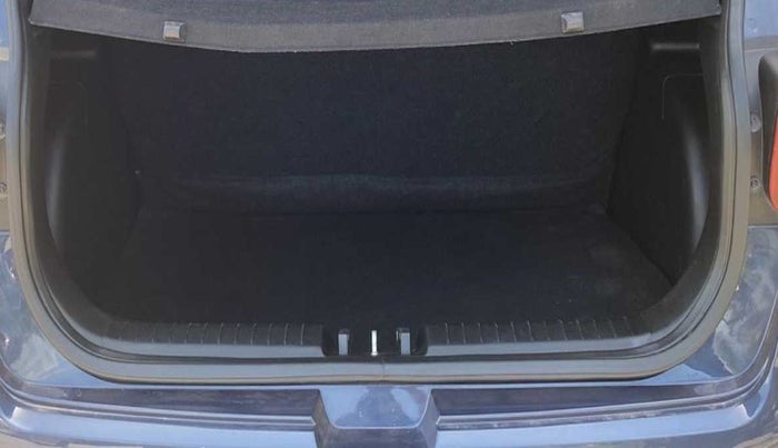 2022 Hyundai VENUE SX 1.5 (O) EXECUTIVE CRDI, Diesel, Manual, 43,492 km, Boot Inside