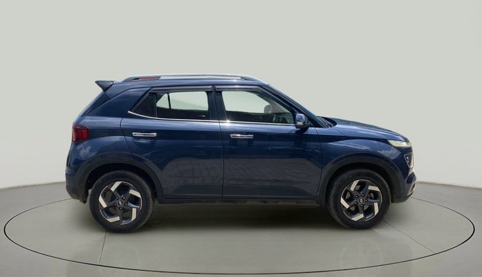 2022 Hyundai VENUE SX 1.5 (O) EXECUTIVE CRDI, Diesel, Manual, 43,492 km, Right Side