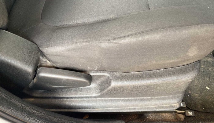 2019 Renault Kwid RXL, Petrol, Manual, 48,665 km, Driver Side Adjustment Panel