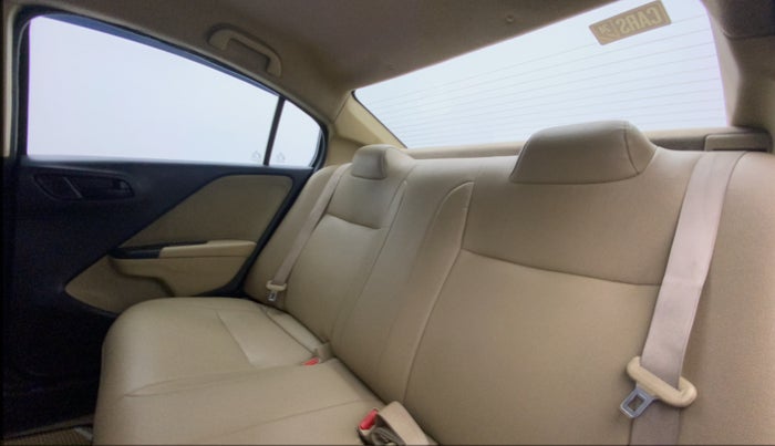 2016 Honda City 1.5L I-VTEC S MT, Petrol, Manual, 1,15,300 km, Right Side Rear Door Cabin
