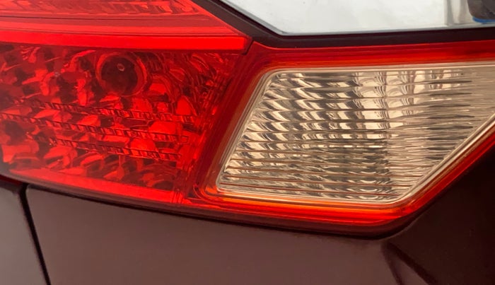 2016 Honda City 1.5L I-VTEC S MT, Petrol, Manual, 1,15,300 km, Left tail light - Reverse gear light not functional