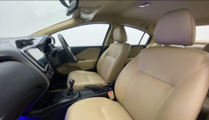 2016 Honda City 1.5L I-VTEC S MT, Petrol, Manual, 1,15,300 km, Right Side Front Door Cabin