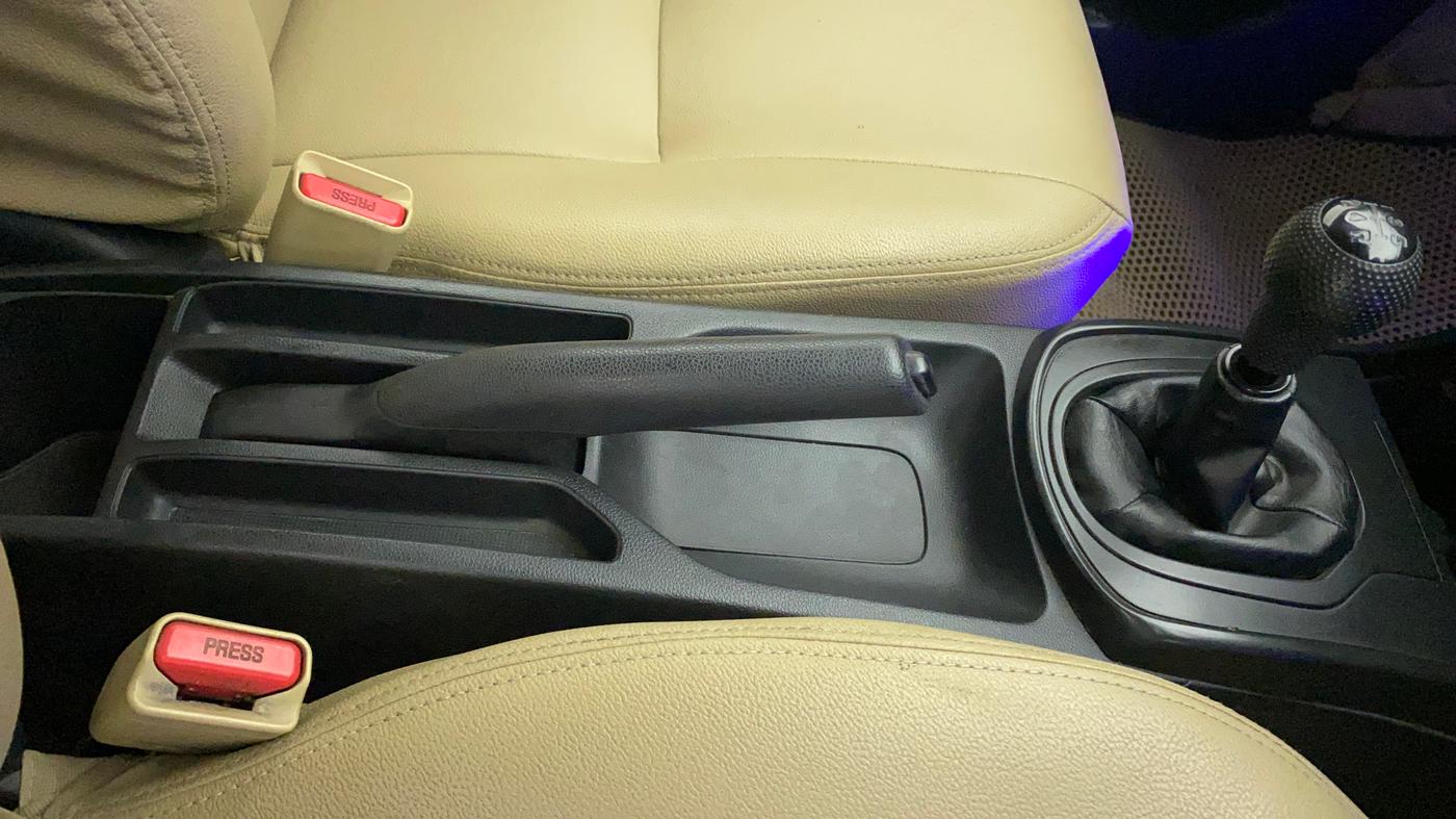 2016 Honda City 1.5L I-VTEC S MT, Petrol, Manual, 1,15,300 km, Gear Lever