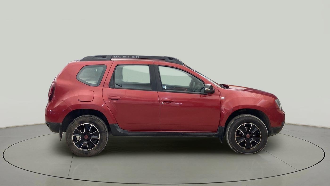 2017 Renault Duster RXS CVT, Petrol, Automatic, 46,813 km, Right Side View