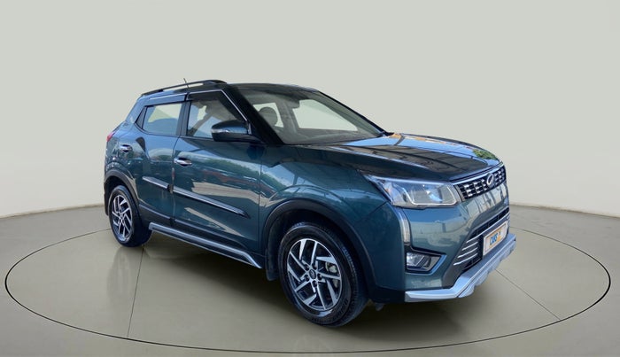 2022 Mahindra XUV300 W8 (O) 1.2 PETROL, Petrol, Manual, 14,357 km, Right Front Diagonal