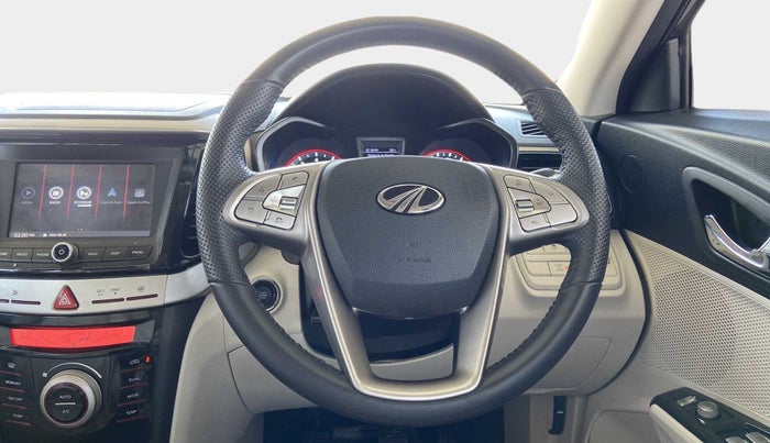 2022 Mahindra XUV300 W8 (O) 1.2 PETROL, Petrol, Manual, 14,357 km, Steering Wheel Close Up