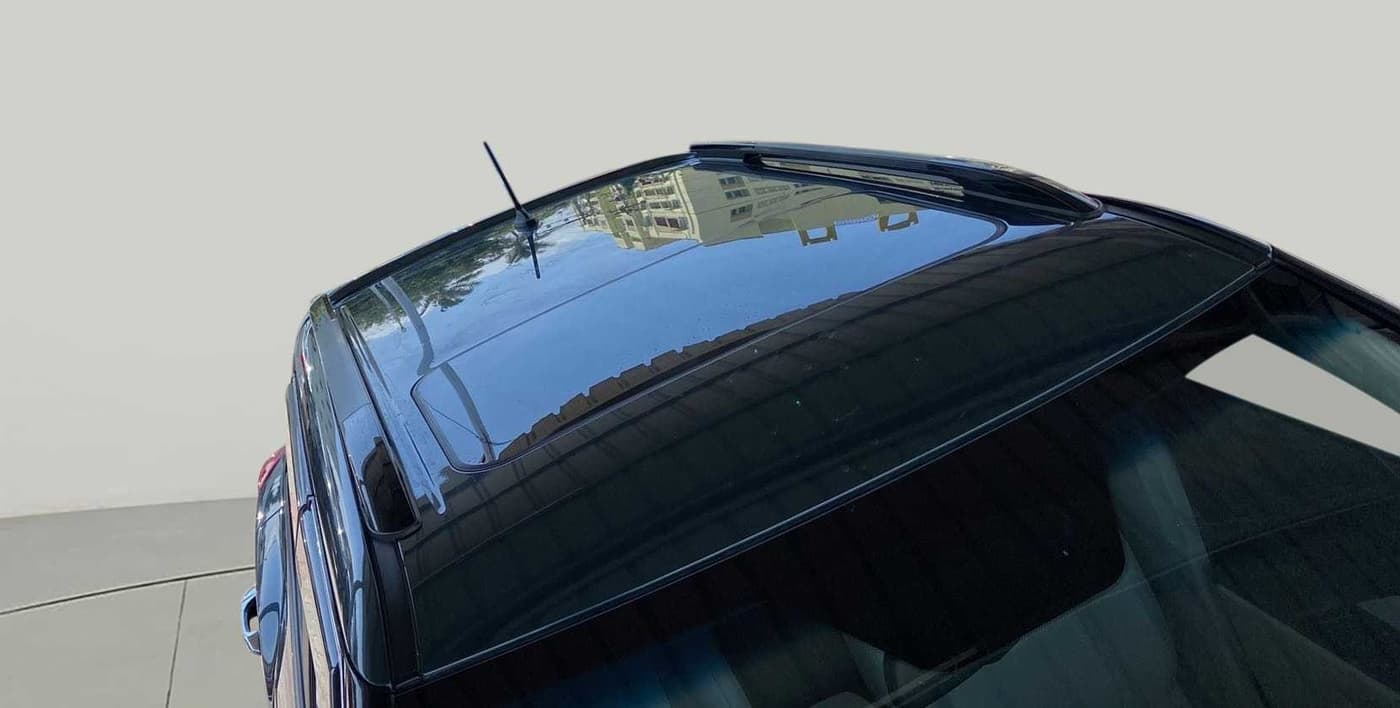 2022 Mahindra XUV300 W8 (O) 1.2 PETROL, Petrol, Manual, 14,357 km, Roof