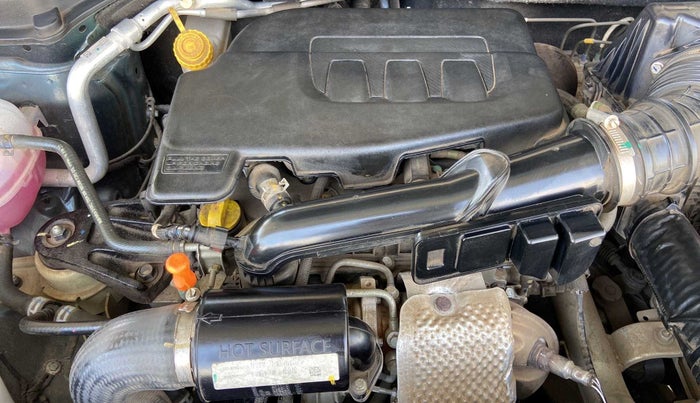 2022 Mahindra XUV300 W8 (O) 1.2 PETROL, Petrol, Manual, 14,357 km, Open Bonet