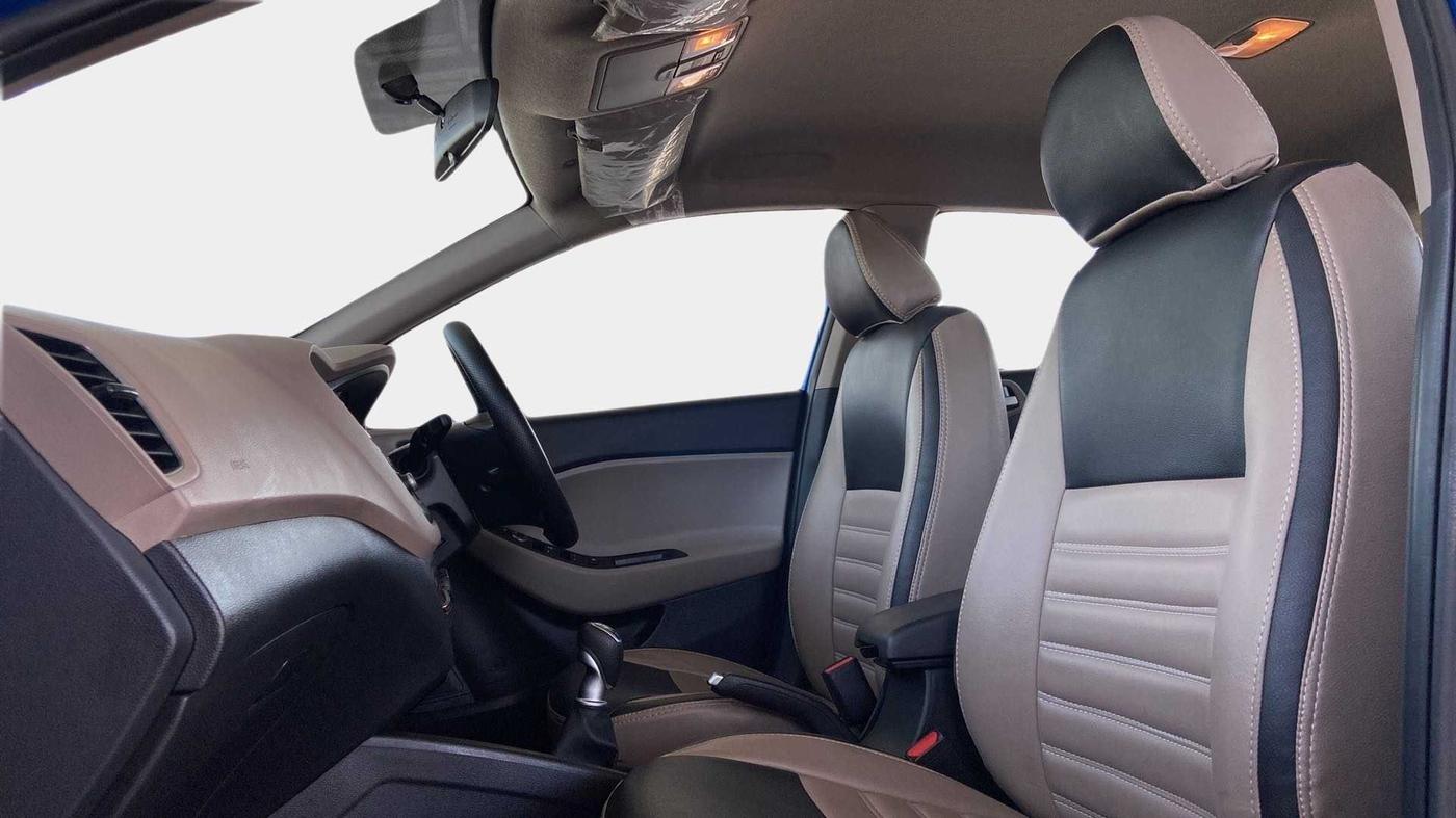 2019 Hyundai Elite i20 SPORTZ PLUS 1.4 CRDI, Diesel, Manual, 17,305 km, Right Side Front Door Cabin