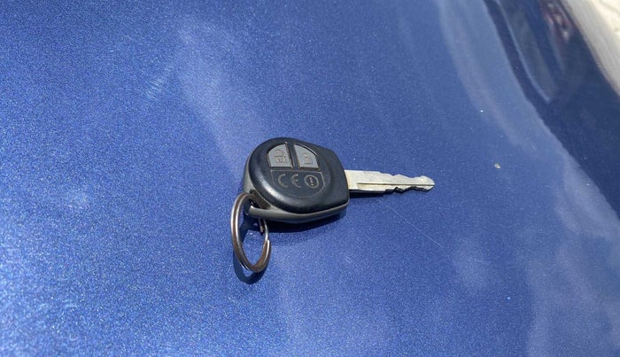 2018 Maruti Dzire VXI, Petrol, Manual, 56,617 km, Key Close Up