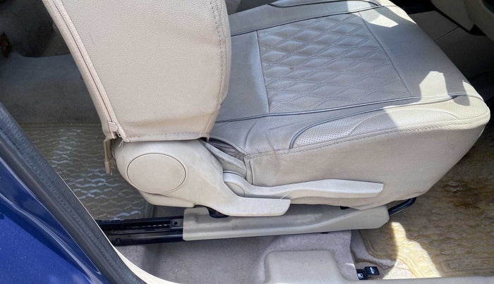 2018 Maruti Dzire VXI, Petrol, Manual, 56,617 km, Driver Side Adjustment Panel