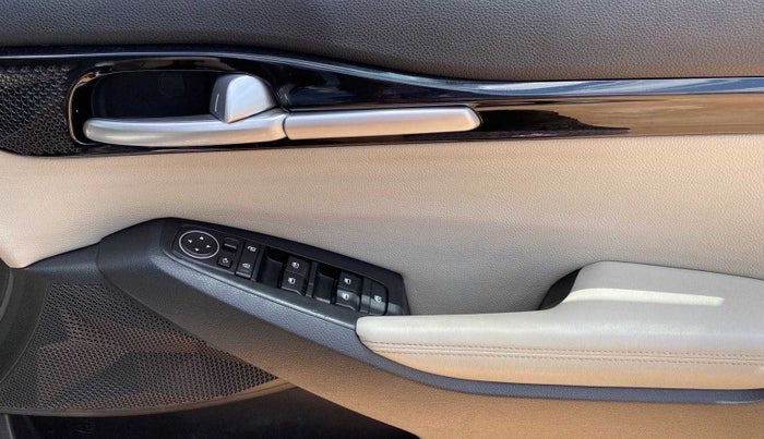 2019 KIA SELTOS HTX IVT 1.5 PETROL, Petrol, Automatic, 43,392 km, Driver Side Door Panels Control