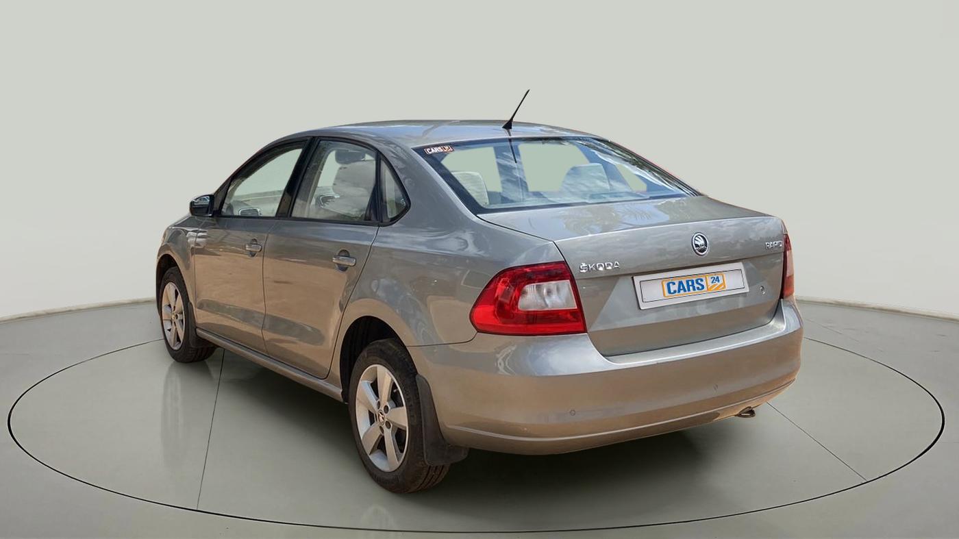 2016 Skoda Rapid 1.6 MPI STYLE AT, Petrol, Automatic, 35,416 km, Left Back Diagonal