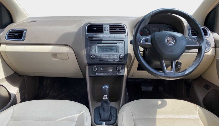 2016 Skoda Rapid 1.6 MPI STYLE AT, Petrol, Automatic, 35,416 km, Dashboard
