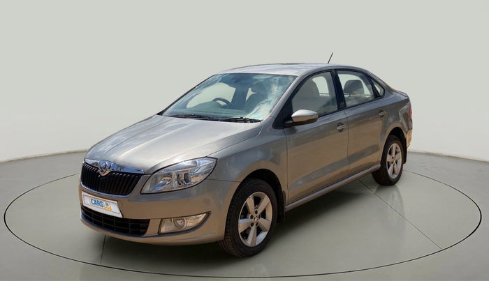 2016 Skoda Rapid 1.6 MPI STYLE AT, Petrol, Automatic, 35,416 km, Left Front Diagonal
