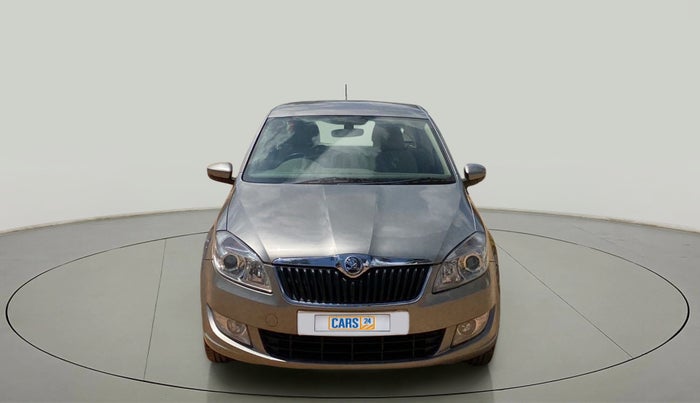 2016 Skoda Rapid 1.6 MPI STYLE AT, Petrol, Automatic, 35,416 km, Front