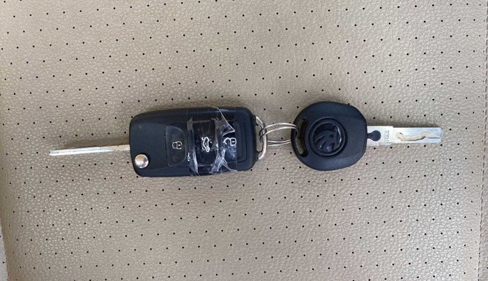 2016 Skoda Rapid 1.6 MPI STYLE AT, Petrol, Automatic, 35,416 km, Key Close Up