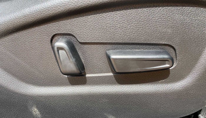 2022 KIA SELTOS GTX (O) 1.4, Petrol, Manual, 8,827 km, Driver Side Adjustment Panel