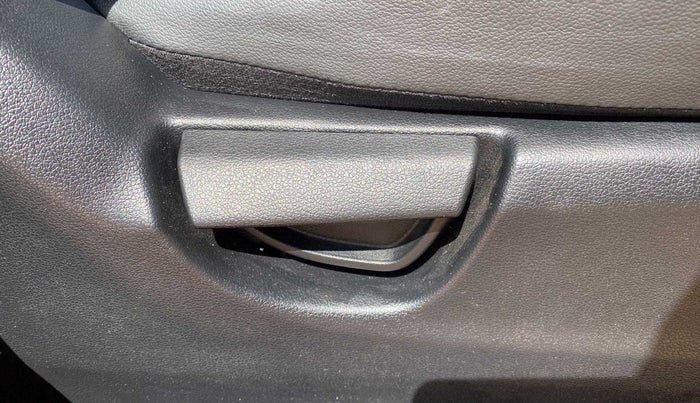 2022 Hyundai NEW SANTRO SPORTZ MT, Petrol, Manual, 19,934 km, Driver Side Adjustment Panel