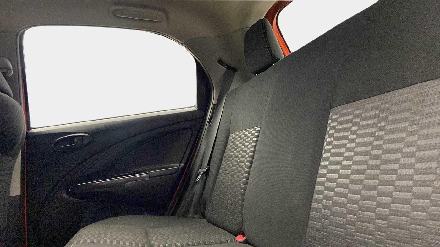 2015 Toyota Etios CROSS 1.2 G, Petrol, Manual, 45,032 km, Right Side Rear Door Cabin