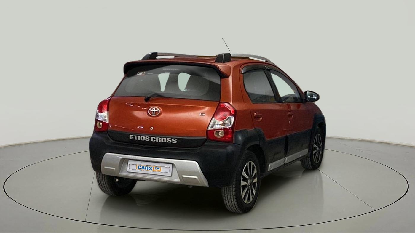2015 Toyota Etios CROSS 1.2 G, Petrol, Manual, 45,032 km, Right Back Diagonal