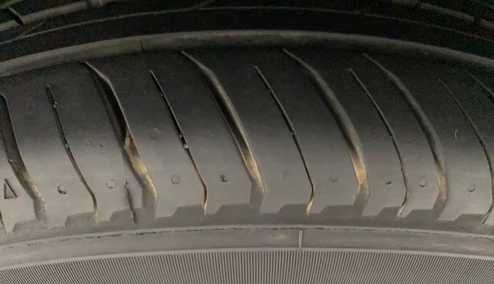 2017 Honda WR-V 1.5L I-DTEC VX MT, Diesel, Manual, 67,025 km, Left Front Tyre Tread