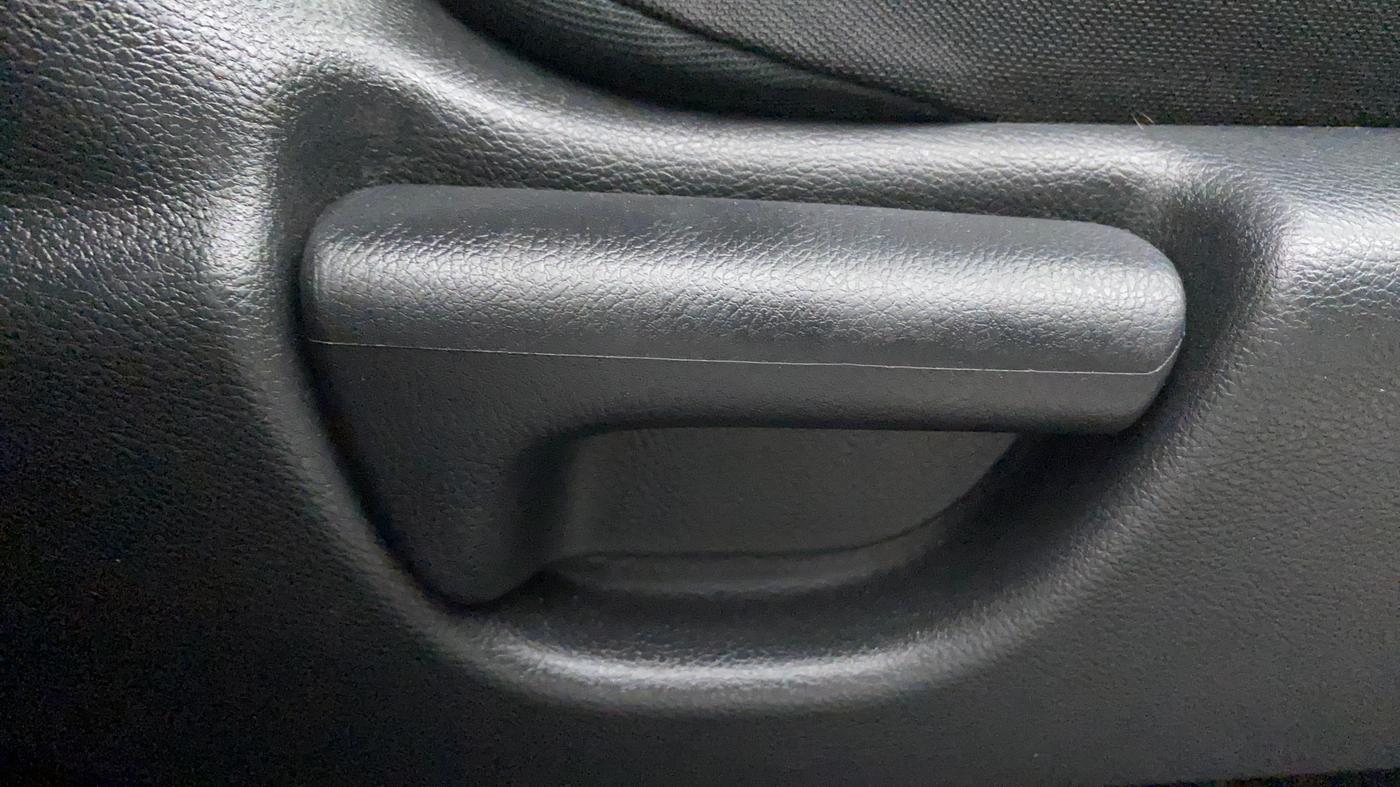 2017 Honda WR-V 1.5L I-DTEC VX MT, Diesel, Manual, 67,025 km, Driver Side Adjustment Panel