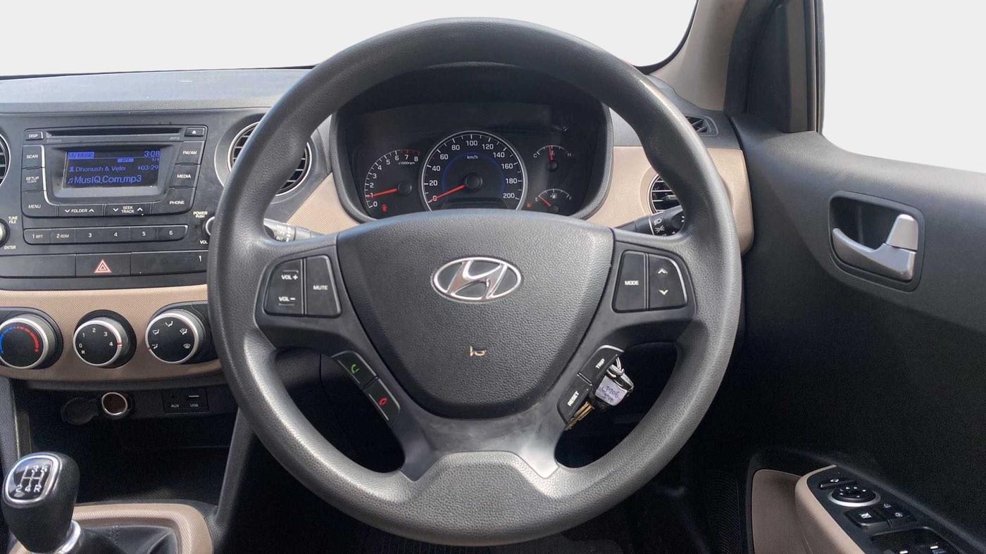 2016 Hyundai Grand i10 SPORTZ 1.2 KAPPA VTVT, Petrol, Manual, 70,403 km, Steering Wheel Close Up