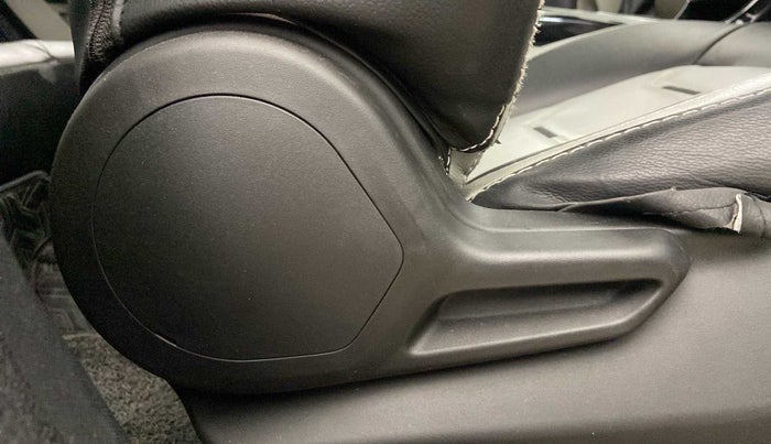 2022 Tata NEXON XZ PETROL, Petrol, Manual, 17,208 km, Driver Side Adjustment Panel