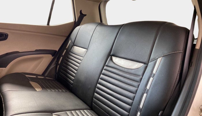 2016 Hyundai i10 MAGNA 1.1, Petrol, Manual, 32,678 km, Right Side Rear Door Cabin