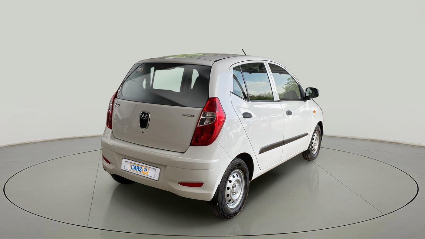 2016 Hyundai i10 MAGNA 1.1, Petrol, Manual, 32,678 km, Right Back Diagonal