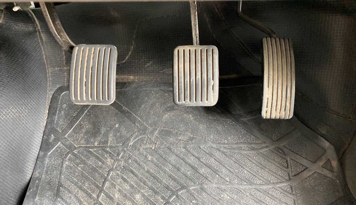 2016 Hyundai i10 MAGNA 1.1, Petrol, Manual, 32,678 km, Pedals