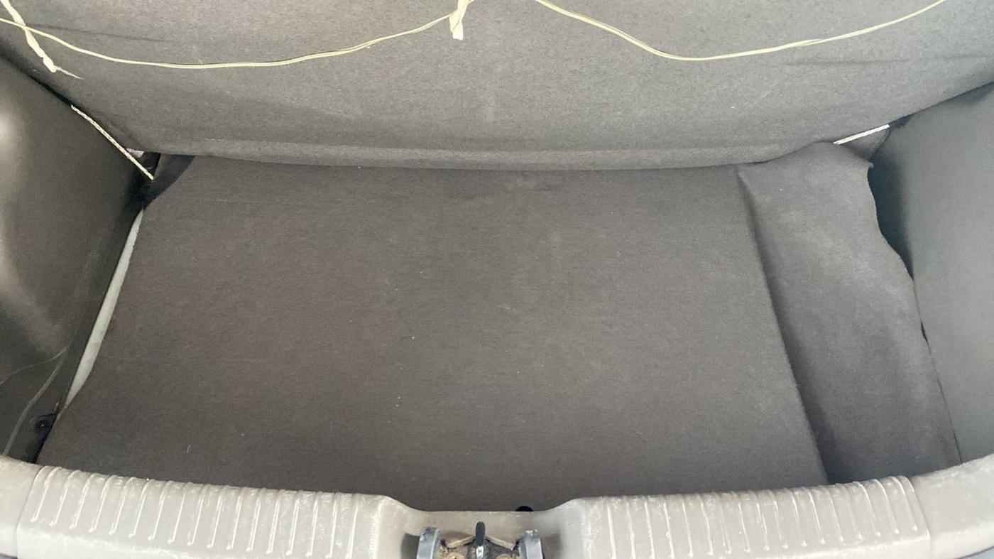 2013 Hyundai i10 MAGNA 1.1, Petrol, Manual, 88,118 km, Boot Inside