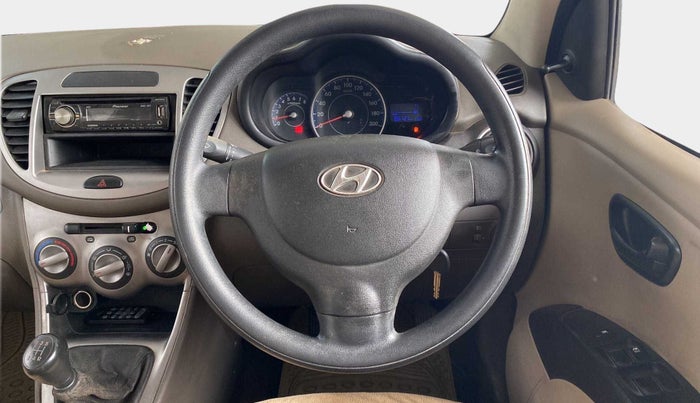 2013 Hyundai i10 MAGNA 1.1, Petrol, Manual, 88,118 km, Steering Wheel Close Up