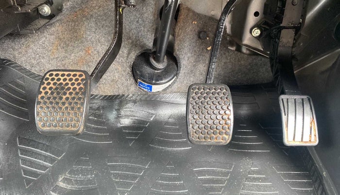 2022 Maruti Eeco 5 STR AC (O), Petrol, Manual, 21,585 km, Pedals