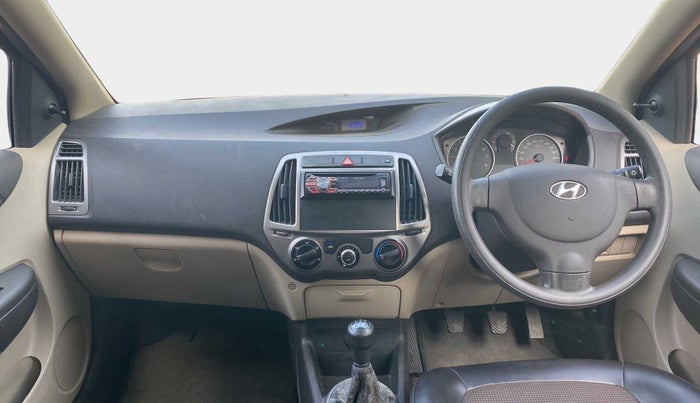2013 Hyundai i20 MAGNA 1.2, Petrol, Manual, 17,334 km, Dashboard