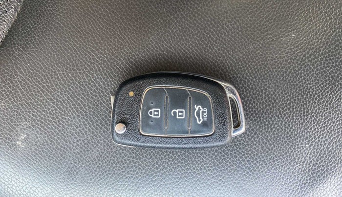2013 Hyundai i20 MAGNA 1.2, Petrol, Manual, 17,334 km, Key Close Up