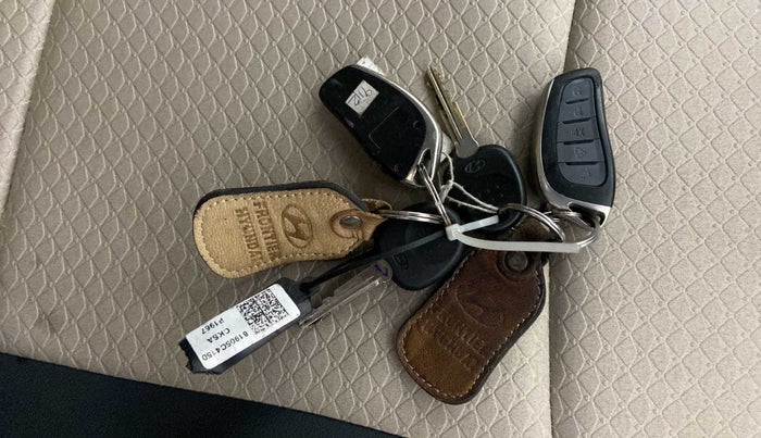 2021 Hyundai NEW SANTRO MAGNA, Petrol, Manual, 13,746 km, Key Close Up