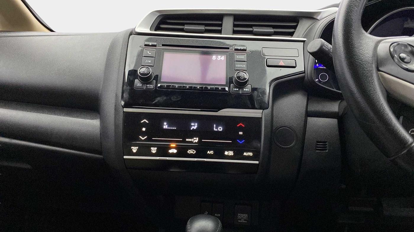 2017 Honda Jazz 1.2L I-VTEC V AT, Petrol, Automatic, 38,744 km, Air Conditioner