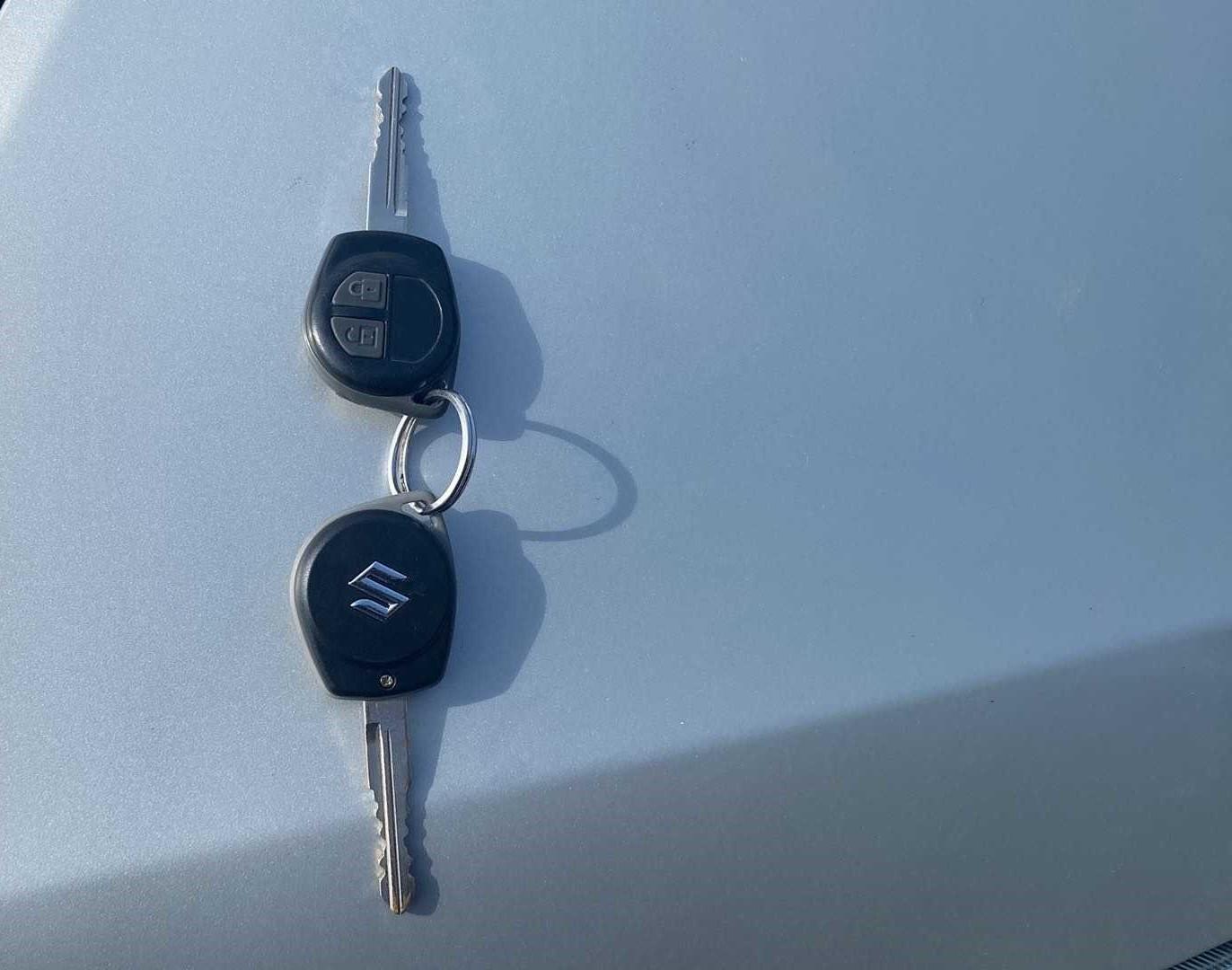 2013 Maruti Swift Dzire VXI, Petrol, Manual, 88,594 km, Key Close Up
