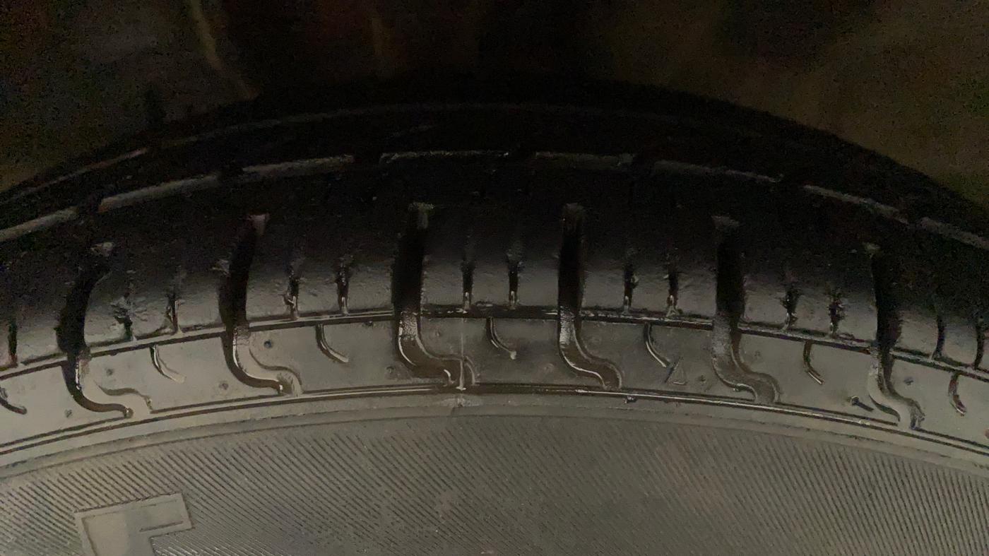 2018 Datsun Redi Go T(O) 1.0 AMT, Petrol, Automatic, 37,723 km, Left Front Tyre Tread