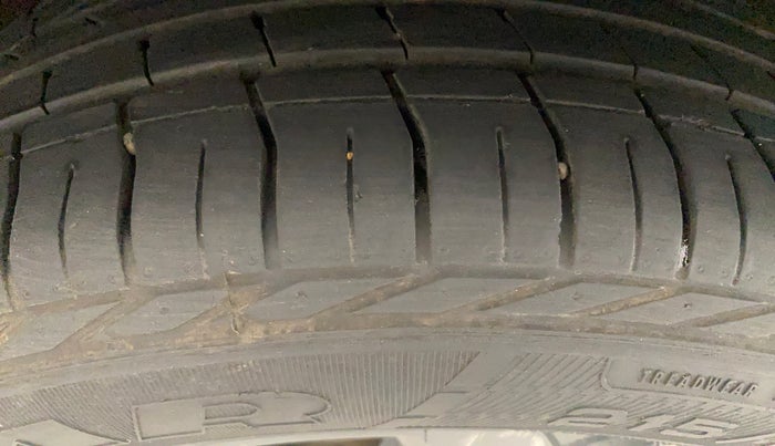 2021 Tata NEXON XZA PLUS PETROL DARK EDITION, Petrol, Automatic, 33,145 km, Right Rear Tyre Tread