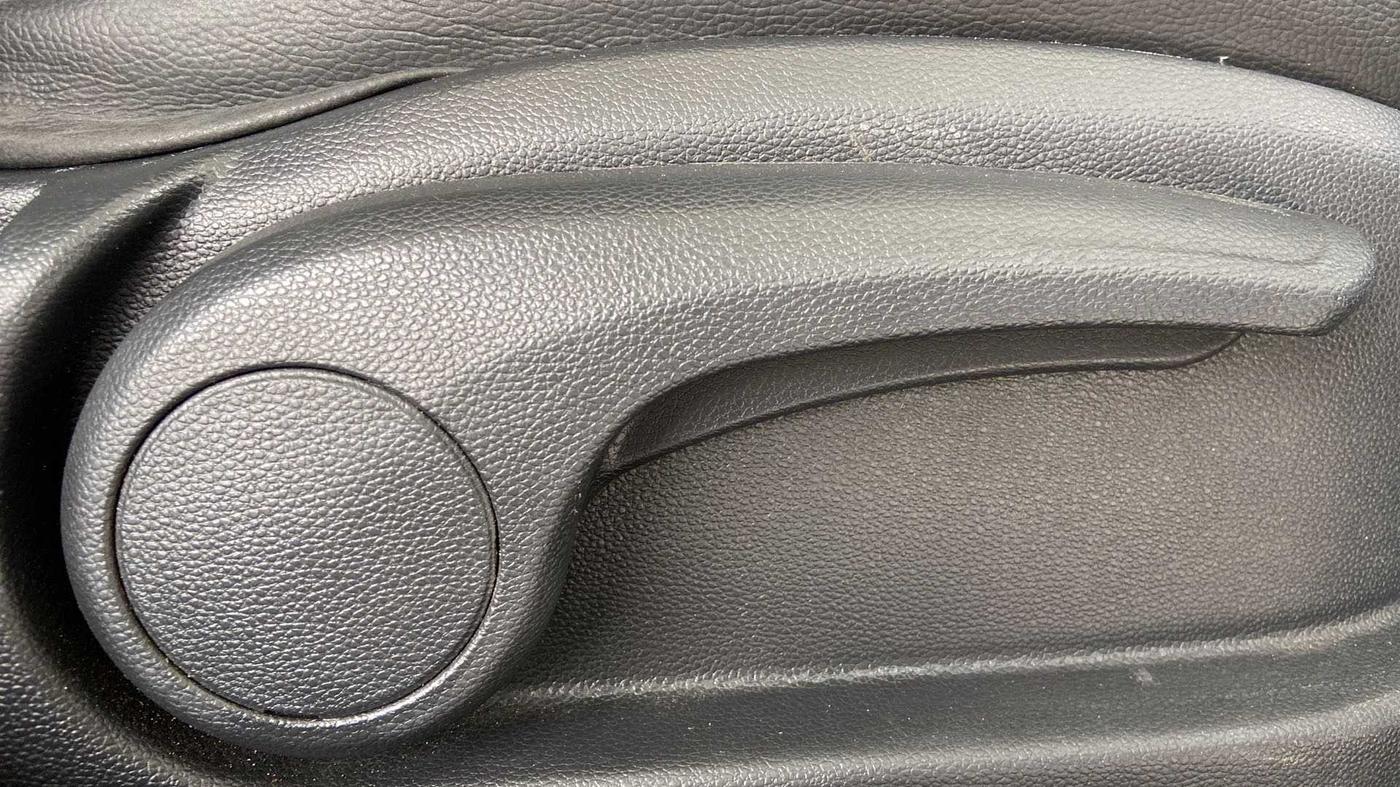 2019 Hyundai Elite i20 SPORTZ PLUS  1.2 CVT, Petrol, Automatic, 58,684 km, Driver Side Adjustment Panel