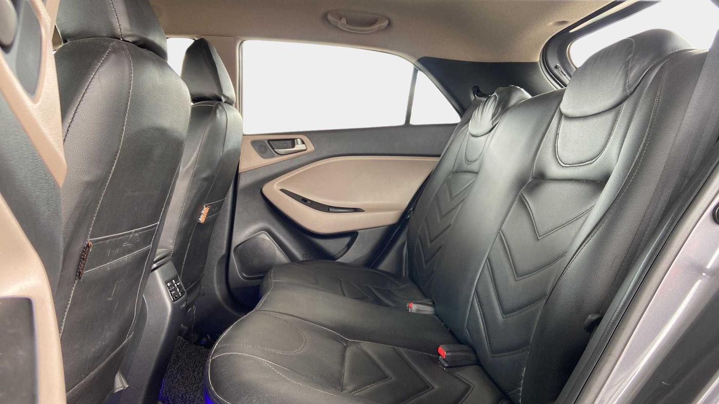 2019 Hyundai Elite i20 SPORTZ PLUS  1.2 CVT, Petrol, Automatic, 58,684 km, Right Side Rear Door Cabin