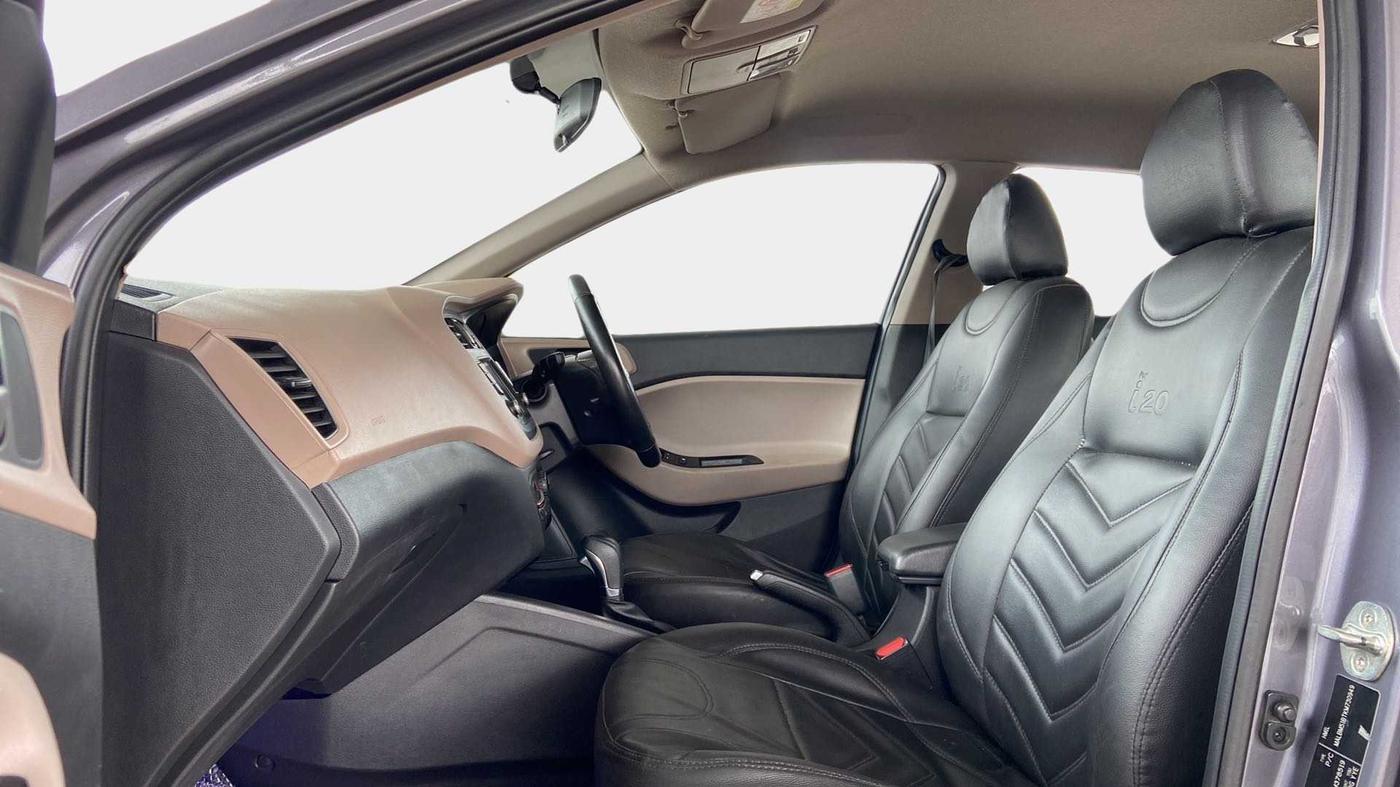 2019 Hyundai Elite i20 SPORTZ PLUS  1.2 CVT, Petrol, Automatic, 58,684 km, Right Side Front Door Cabin