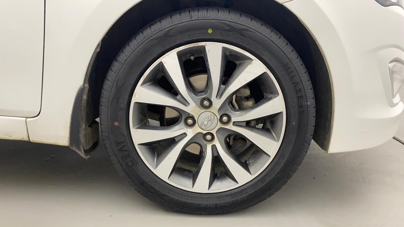 2017 Hyundai Verna 1.6 VTVT SX, Petrol, Manual, 63,689 km, Right Front Wheel