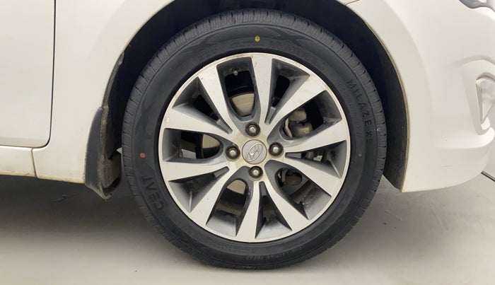 2017 Hyundai Verna 1.6 VTVT SX, Petrol, Manual, 63,689 km, Right Front Wheel