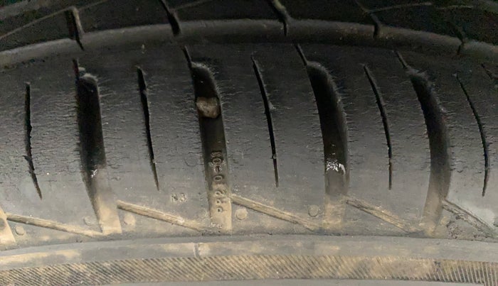 2021 Renault Kwid CLIMBER 1.0 (O), Petrol, Manual, 10,760 km, Left Front Tyre Tread