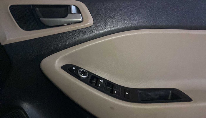 2016 Hyundai Elite i20 SPORTZ 1.2, Petrol, Manual, 47,525 km, Driver Side Door Panels Control