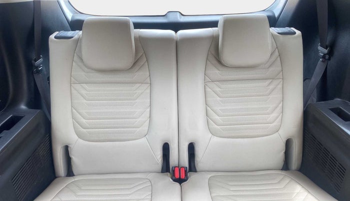 2022 KIA CARENS LUXURY PLUS 1.4 PETROL 7 STR, Petrol, Manual, 40,953 km, Third Seat Row ( optional )